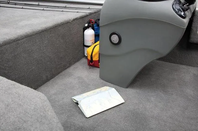 Slide: The Image of Tracker Pro 165 2013 - 4