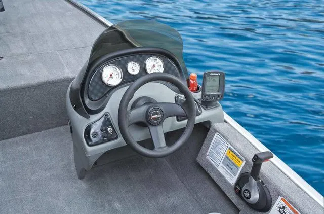 Slide: The Image of Tracker Pro 165 2013 - 6