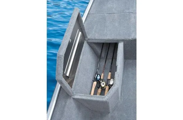 Slide: The Image of Tracker Pro 165 2013 - 7