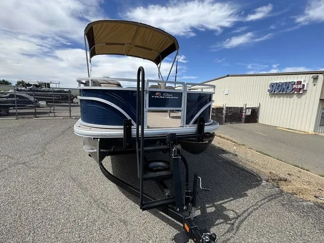 Slide: The Image of Sun Tracker Fishin' Barge 20 DLX 2024 - 14