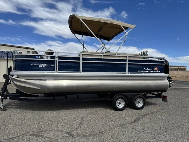 Slide: The Image of Sun Tracker Fishin' Barge 20 DLX 2024 - 37