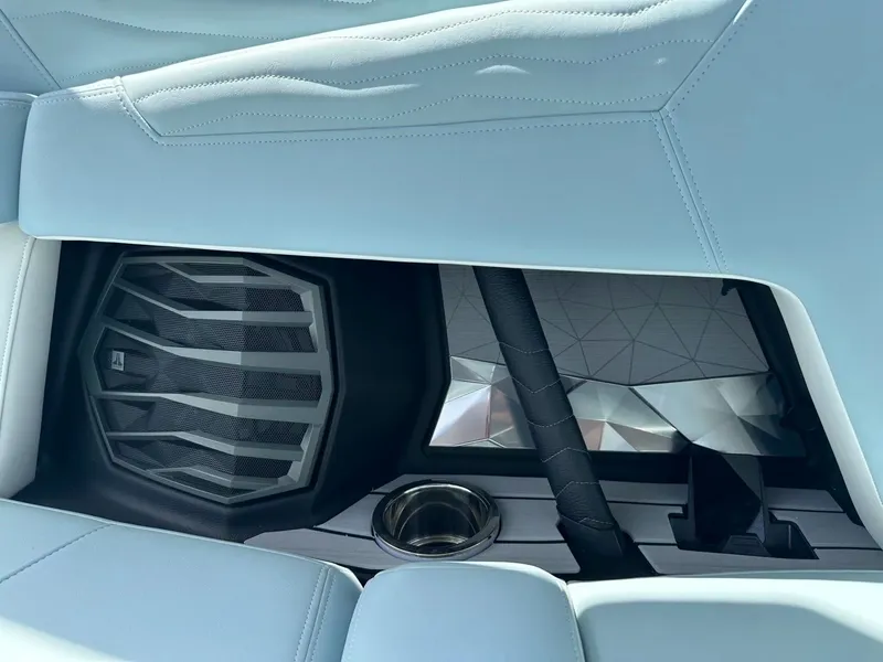 Slide: The Image of Nautique G23 2026 - 33