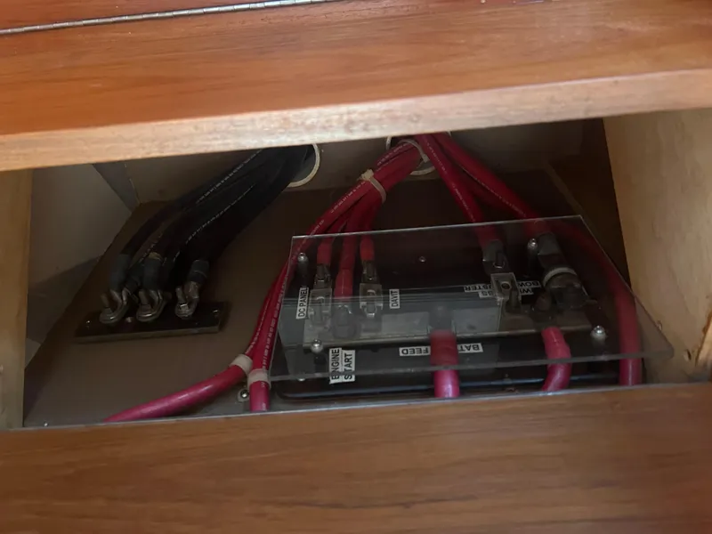 Slide: The Image of Electrical wiring and panel inside a 1998 Cherubini Independence boat. - 46