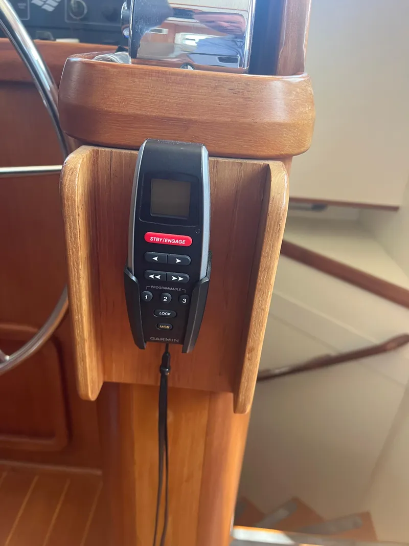 Slide: The Image of Cherubini Independence 1998 - 79