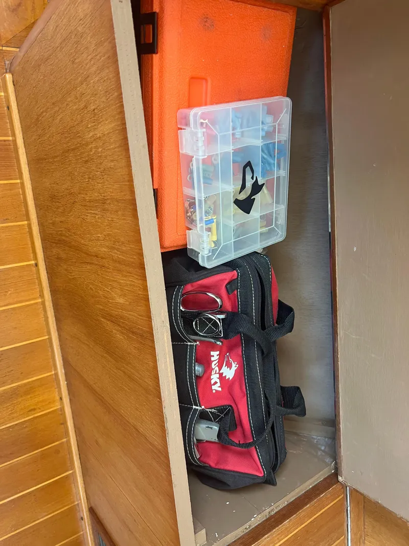 Slide: The Image of Cherubini Independence 1998 - 81