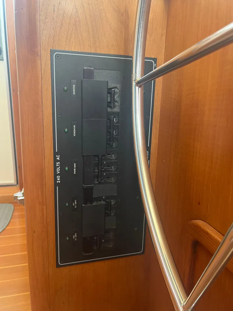 Slide: The Image of Cherubini Independence 1998 - 82