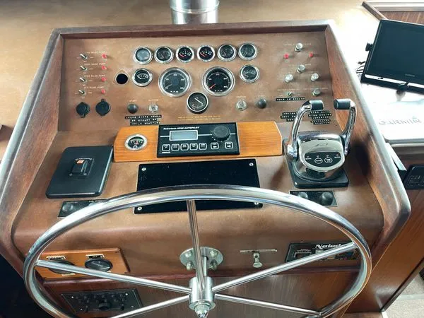 Slide: The Image of Hatteras 53 ED 1985 - 15