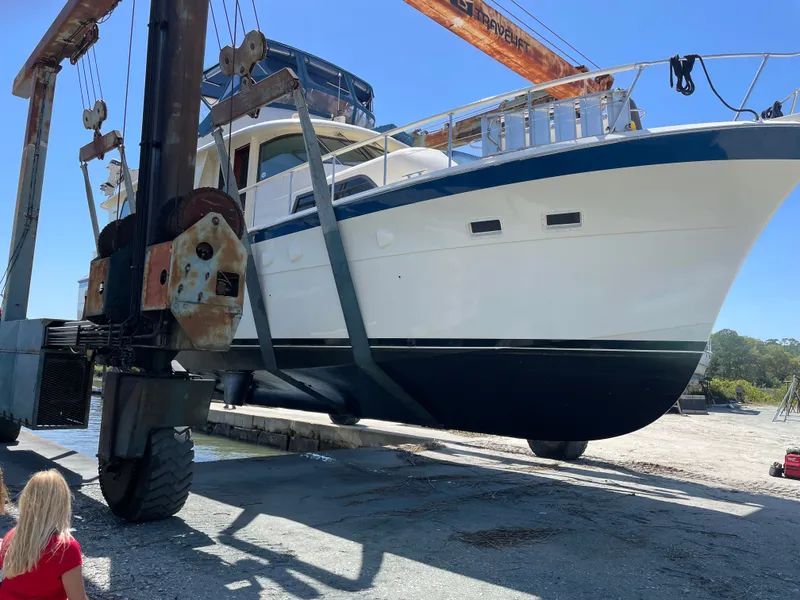 Slide: The Image of Hatteras 53 ED 1985 - 17