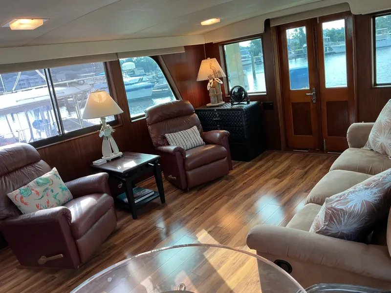 Slide: The Image of Hatteras 53 ED 1985 - 20