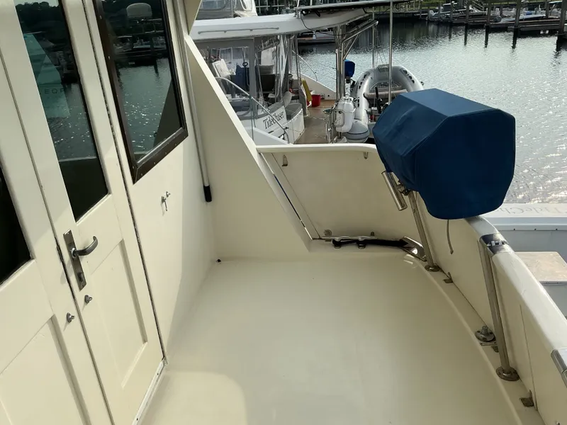 Slide: The Image of Hatteras 53 ED 1985 - 25