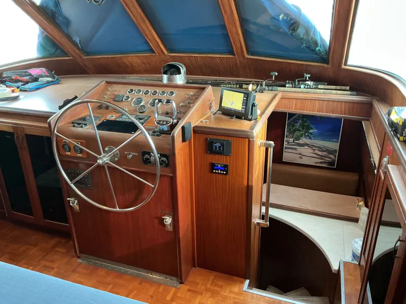 Slide: The Image of Hatteras 53 ED 1985 - 27