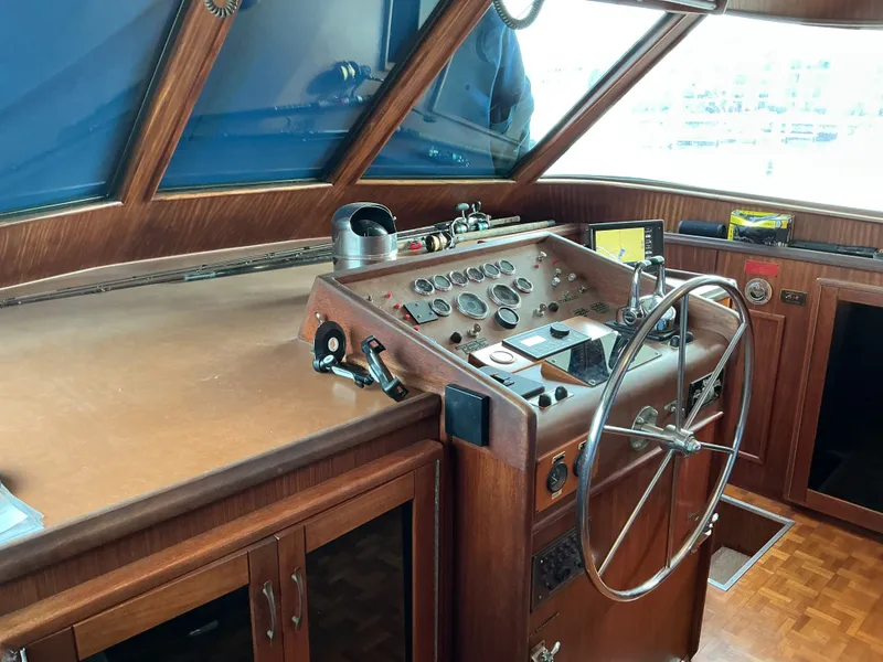 Slide: The Image of Hatteras 53 ED 1985 - 29