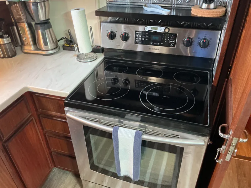 Slide: The Image of Hatteras 53 ED 1985 - 37