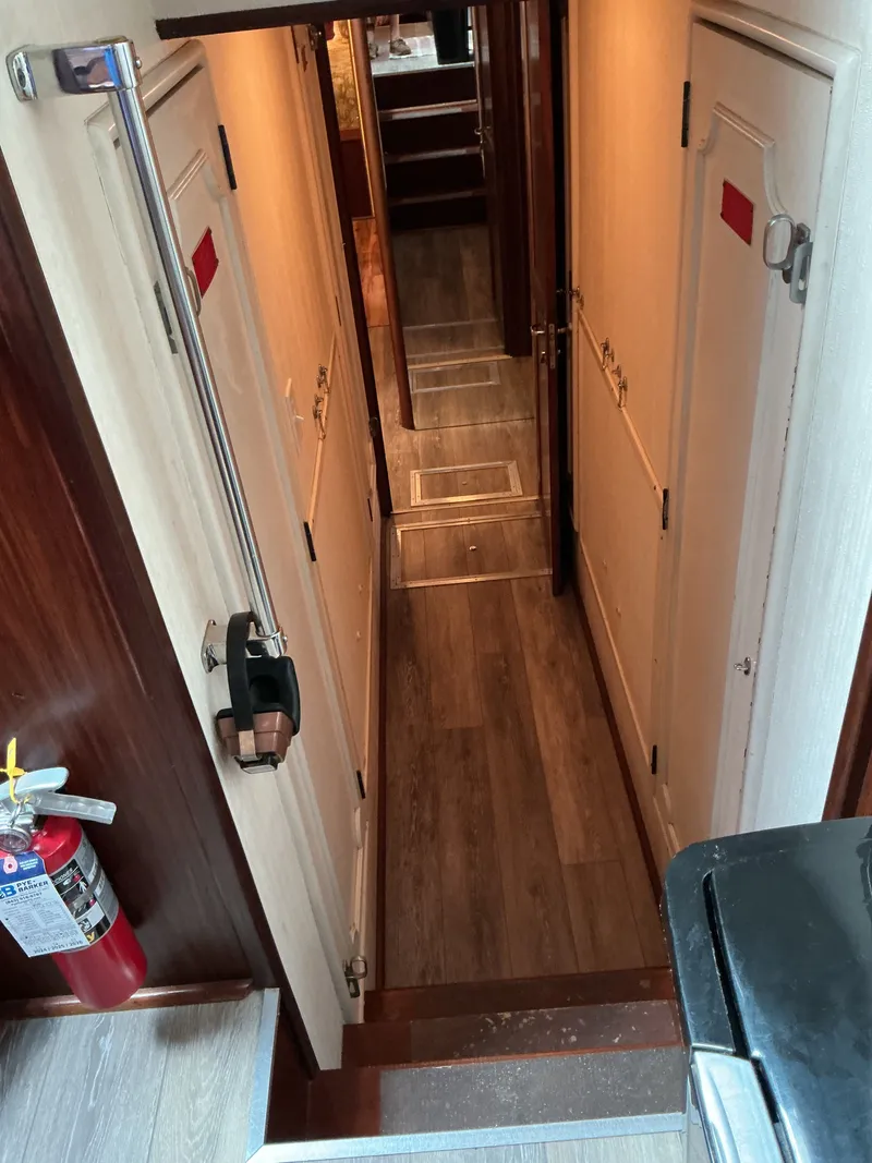 Slide: The Image of Hatteras 53 ED 1985 - 45