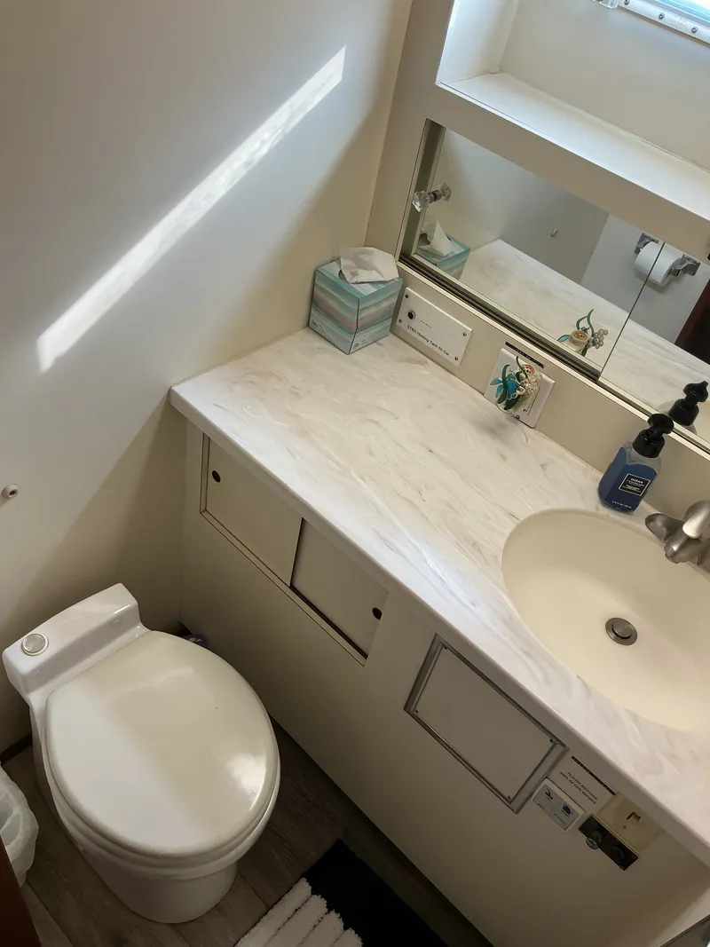 Slide: The Image of Hatteras 53 ED 1985 - 50