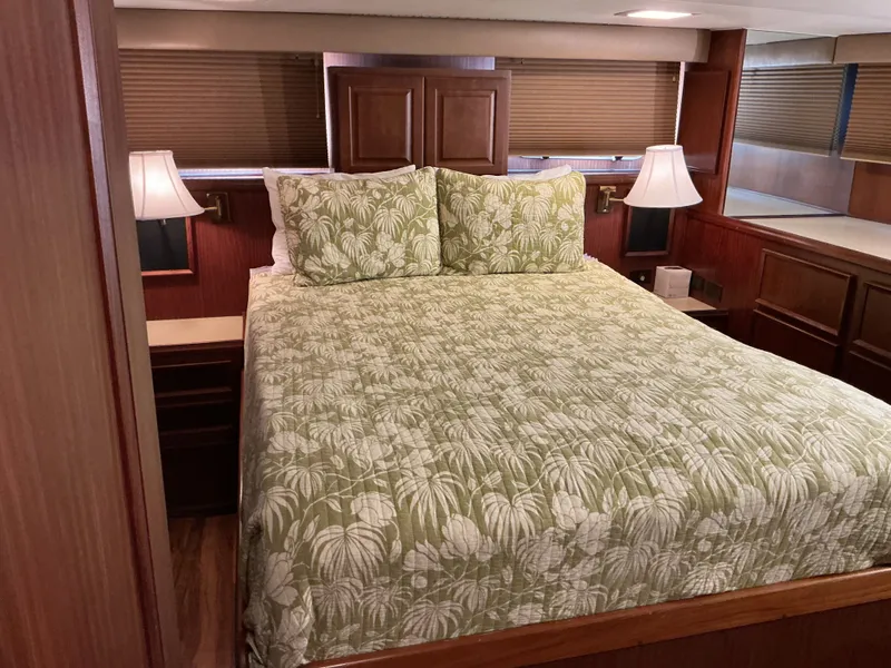 Slide: The Image of Hatteras 53 ED 1985 - 53