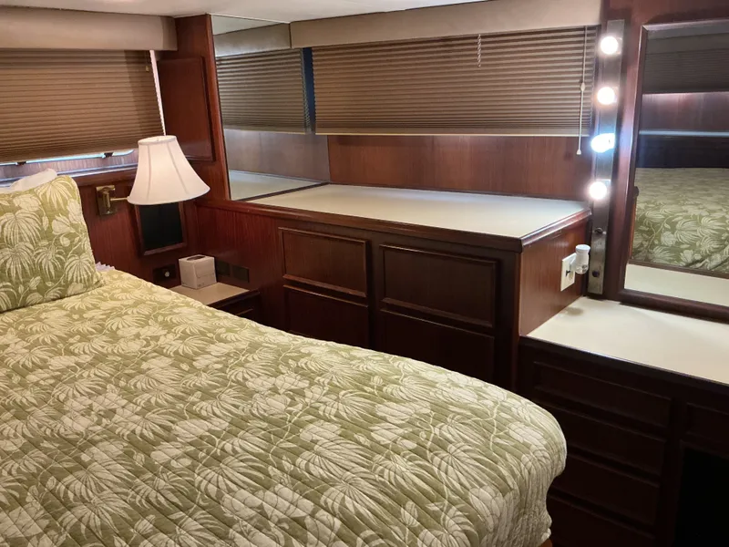 Slide: The Image of Hatteras 53 ED 1985 - 55