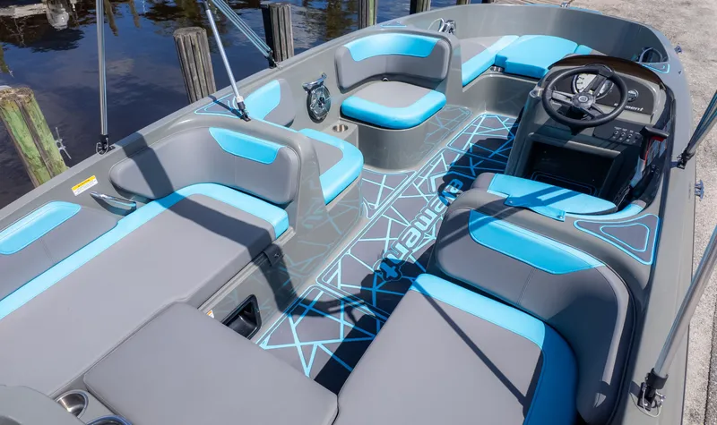 Slide: The Image of Bayliner Element E18 2023 - 11