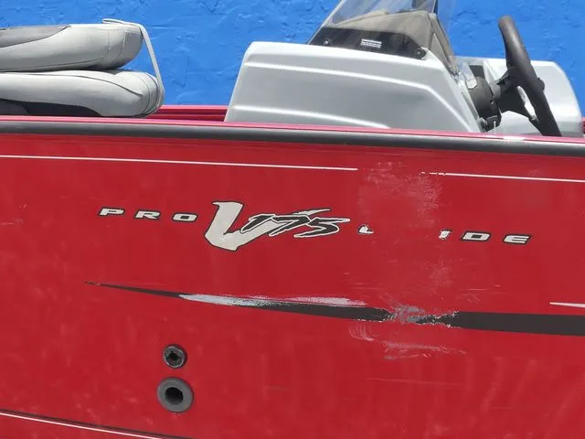 Slide: The Image of Tracker Pro Guide V-175 SC 2017 - 9