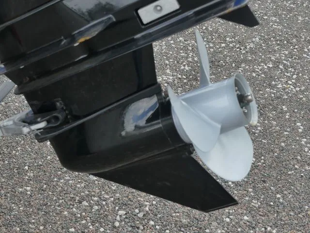 Slide: The Image of Sun Tracker Party Barge 20 DLX 2023 - 12