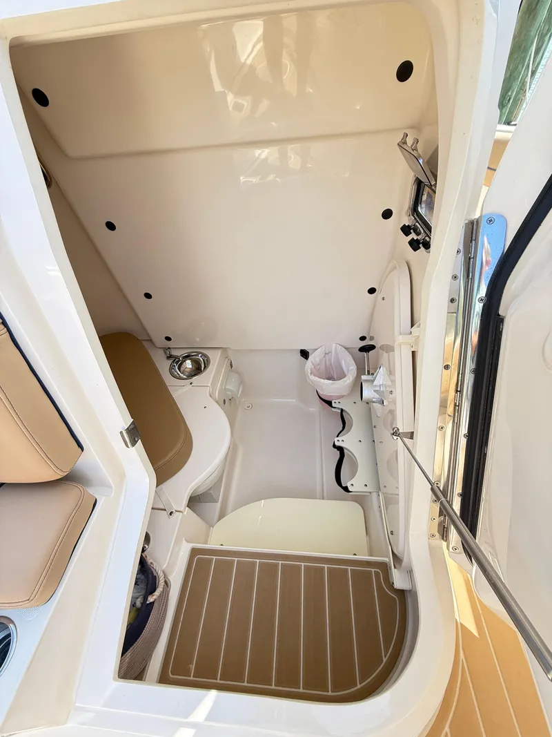 Slide: The Image of Pursuit ST 310 Sport 2014 - 70