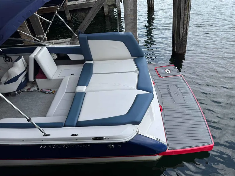 Slide: The Image of Four Winns H230 2012 - 4