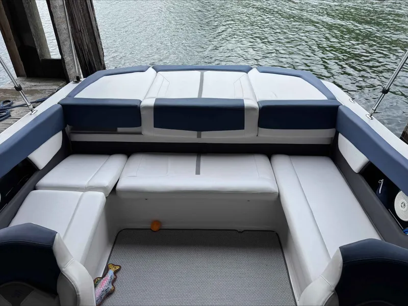 Slide: The Image of Four Winns H230 2012 - 6