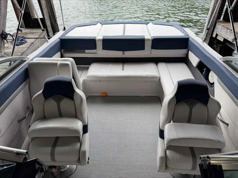 Slide: The Image of Four Winns H230 2012 - 7