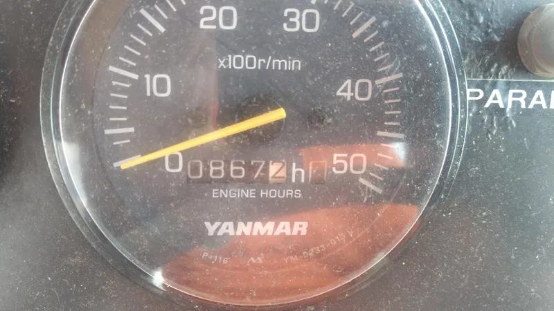 Slide: The Image of Tachometer showing 867 engine hours on a 1998 Bruckmann BLUESTAR 29. - 17