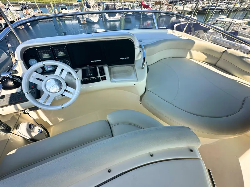 Slide: The Image of Azimut 55E 2010 - 56