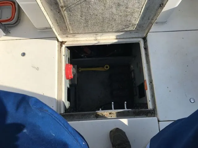 Slide: The Image of Sea Ray Laguna 21 1991 - 18