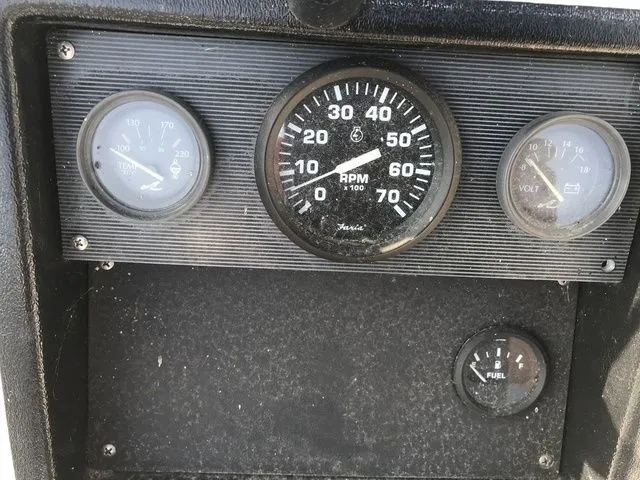 Slide: The Image of Sea Ray Laguna 21 1991 - 9