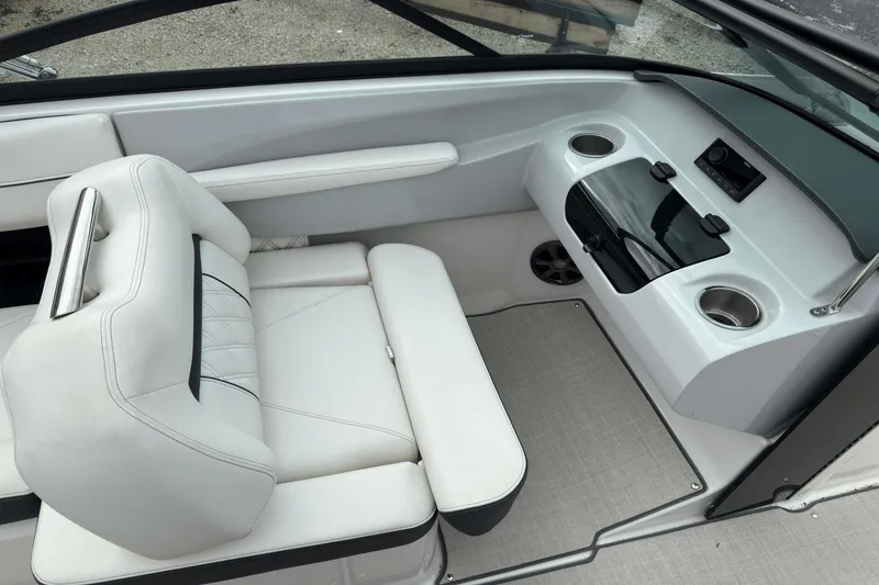 Slide: The Image of Regal LS2 2020 - 10