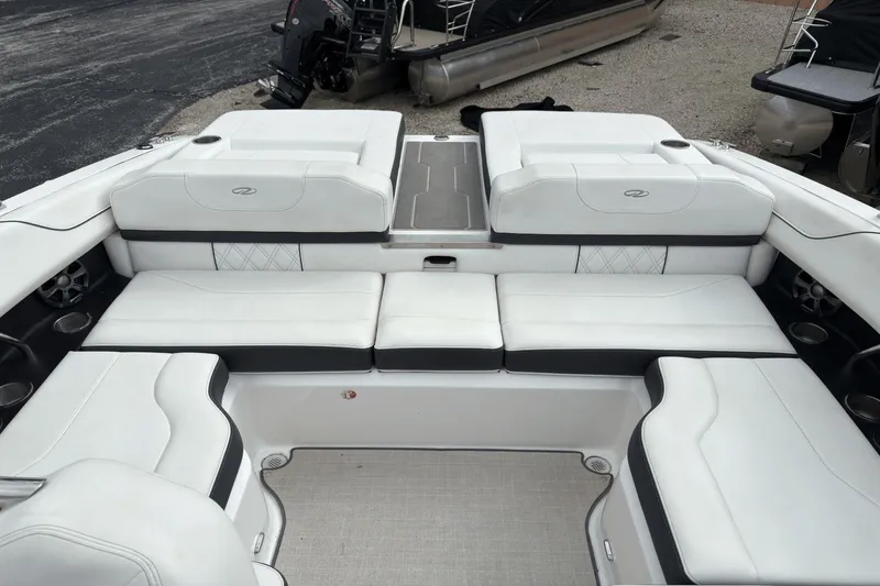 Slide: The Image of Regal LS2 2020 - 7