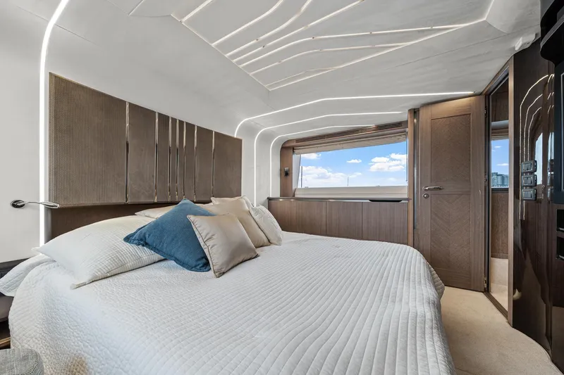 Slide: The Image of Galeon 680 Fly 2021 - 105