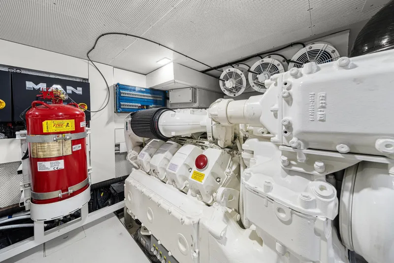 Slide: The Image of Galeon 680 Fly 2021 - 109