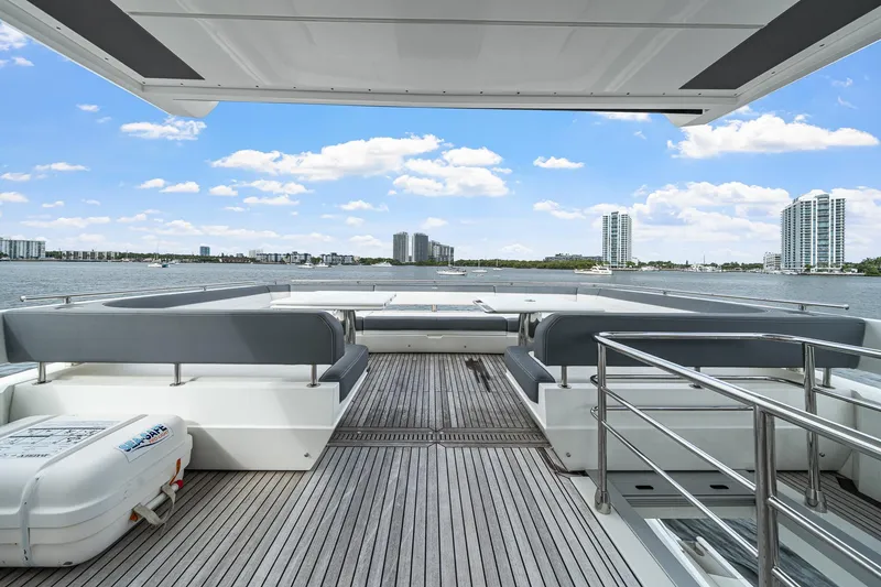 Slide: The Image of Galeon 680 Fly 2021 - 51