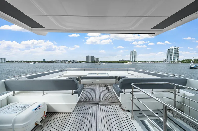 Slide: The Image of Galeon 680 Fly 2021 - 52