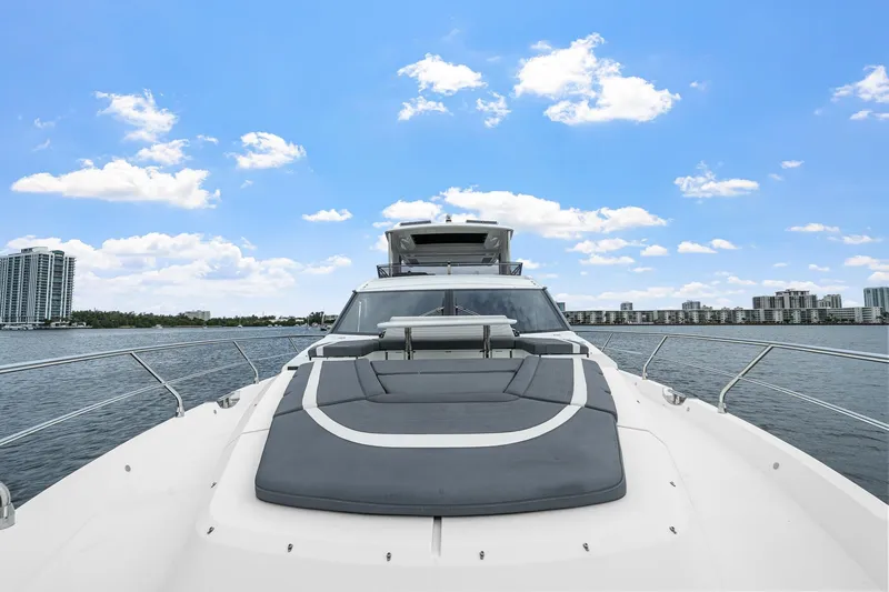 Slide: The Image of Galeon 680 Fly 2021 - 65