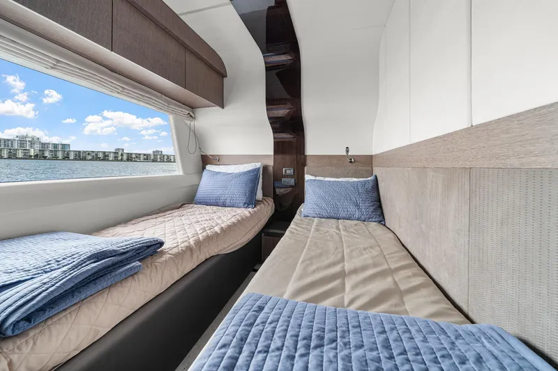 Slide: The Image of Galeon 680 Fly 2021 - 91