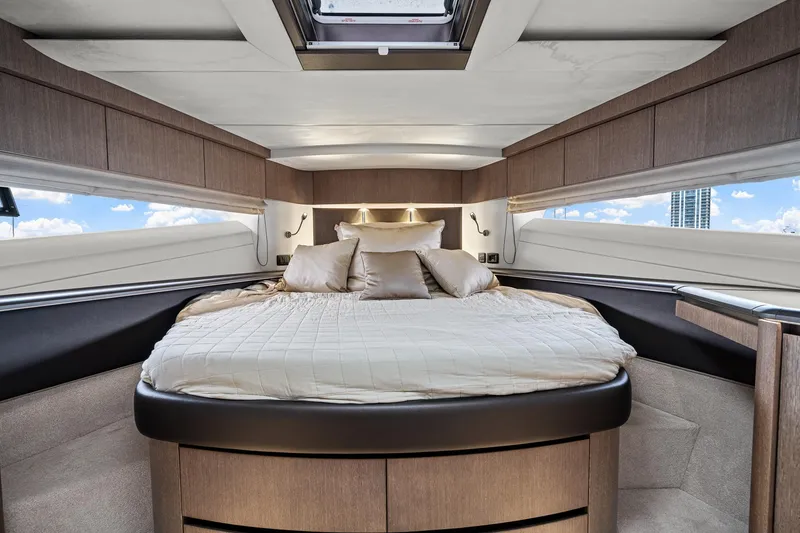 Slide: The Image of Galeon 680 Fly 2021 - 94