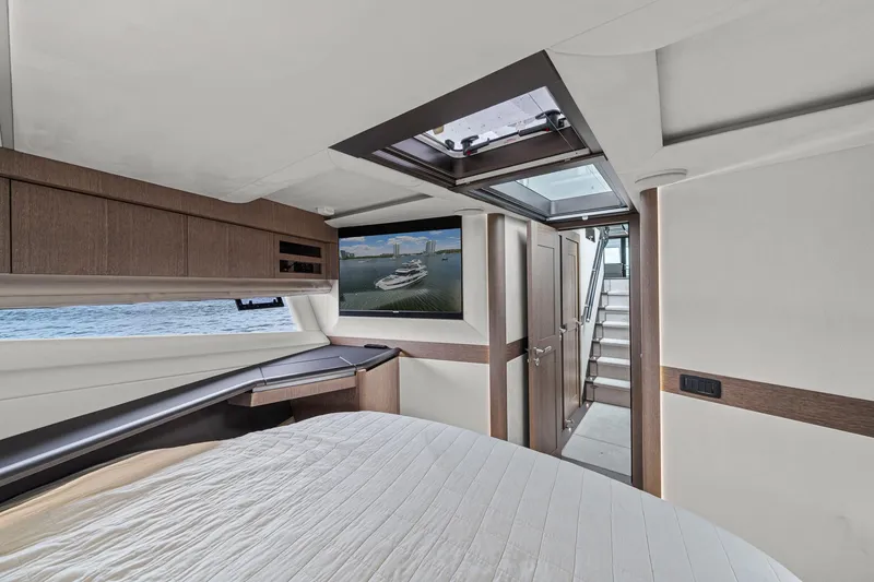 Slide: The Image of Galeon 680 Fly 2021 - 95
