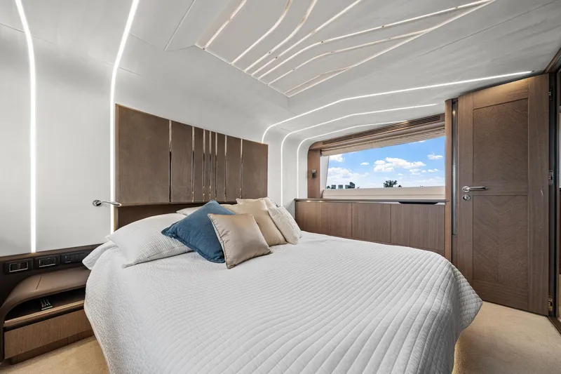 Slide: The Image of Galeon 680 Fly 2021 - 99