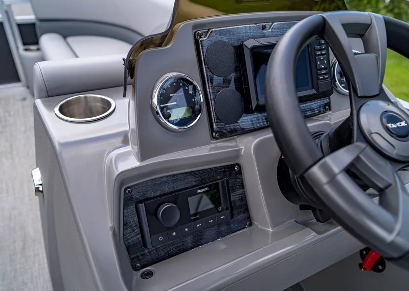 Slide: The Image of Tahoe SLT 23' Quad Lounge 2025 - 15