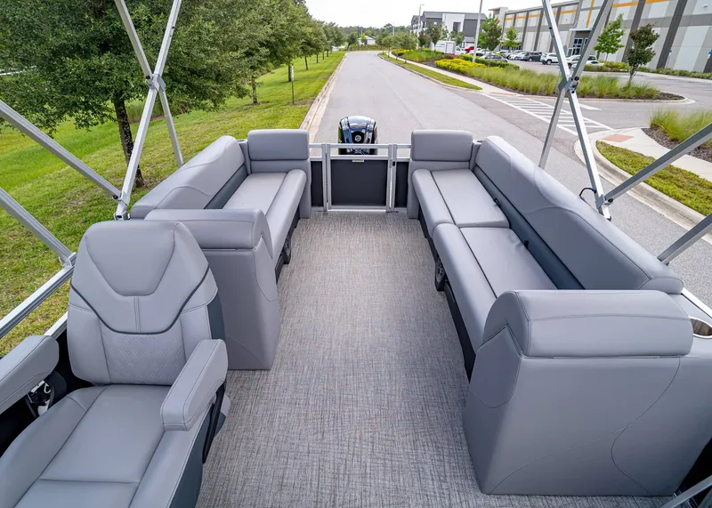 Slide: The Image of Tahoe SLT 23' Quad Lounge 2025 - 21