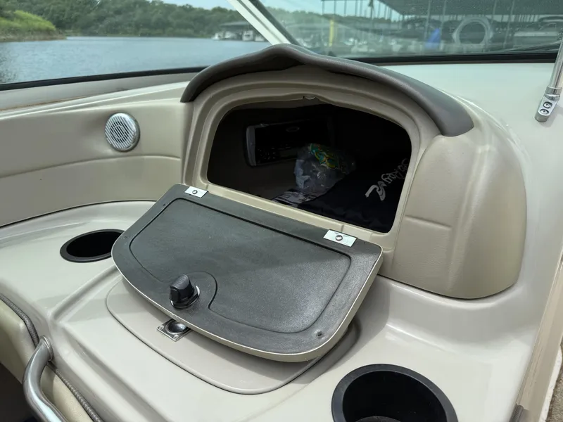 Slide: The Image of Sea Ray 220 Select 2004 - 12