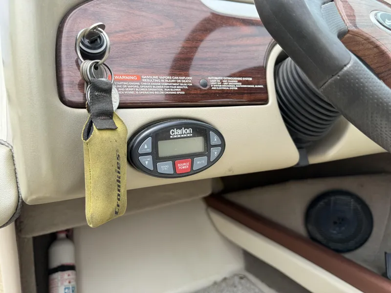 Slide: The Image of Sea Ray 220 Select 2004 - 20