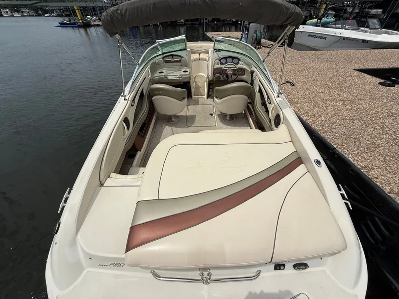 Slide: The Image of Sea Ray 220 Select 2004 - 35