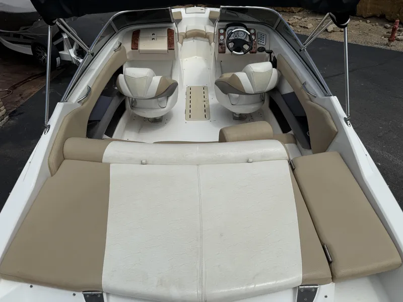 Slide: The Image of Larson LXi 228 2005 - 10