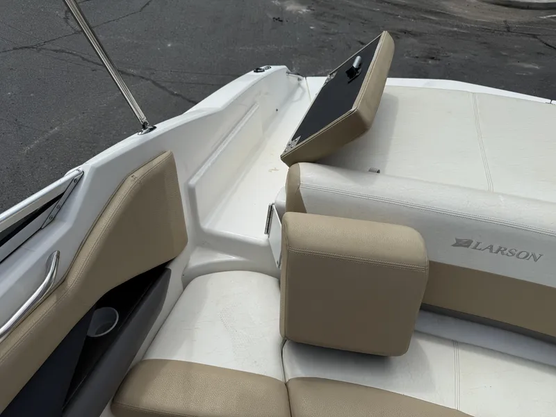 Slide: The Image of Larson LXi 228 2005 - 12